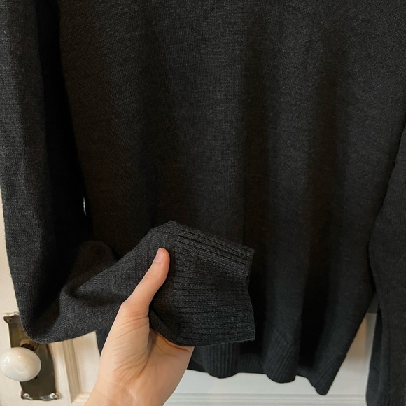 Rodd & Gunn European Yarn Wool Sweater Size Large - Picture 8 of 9